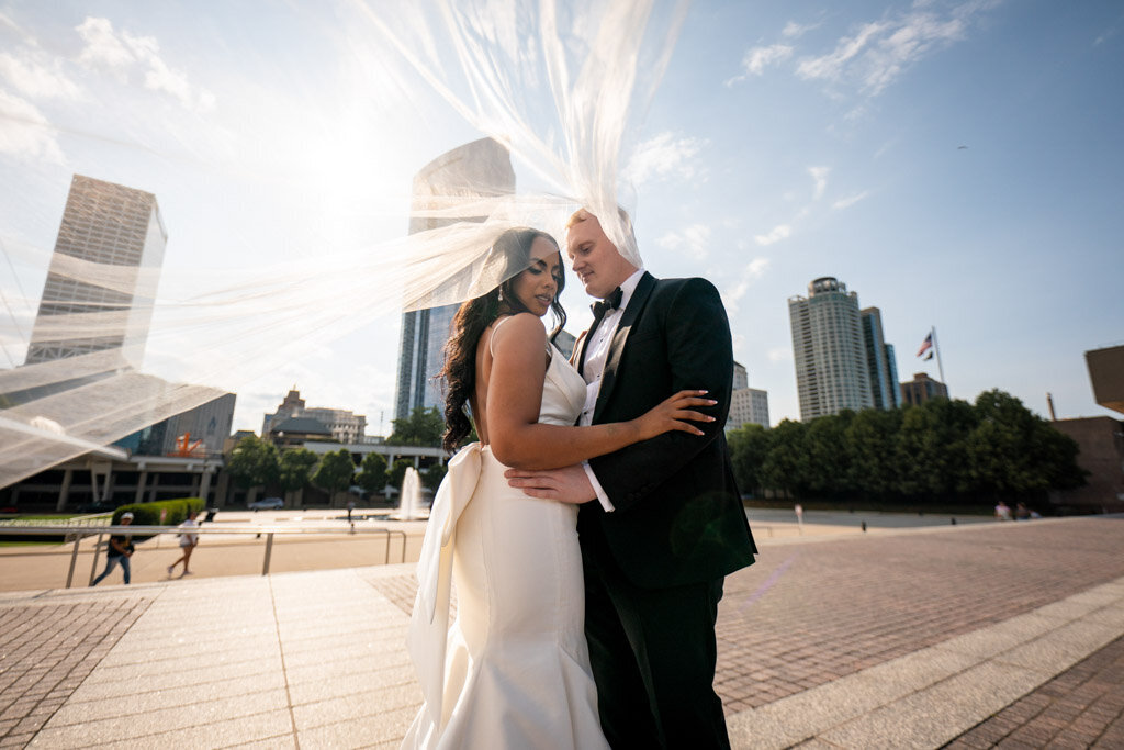 60-Milwaukee-Art-Mueseum-Wedding-Lauren-Ashley-Studios