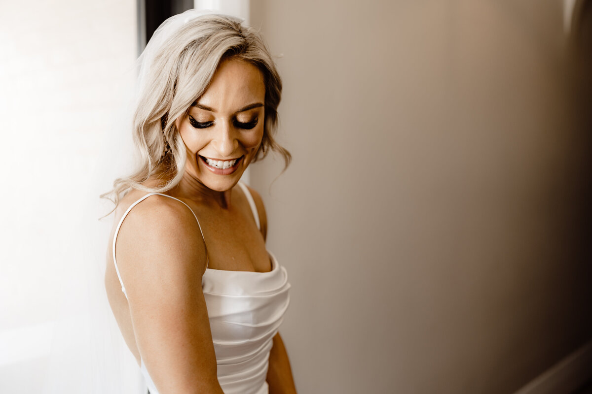 Rebecca and Kiel - Getting Ready - JessicaCarrollPhotographer-45