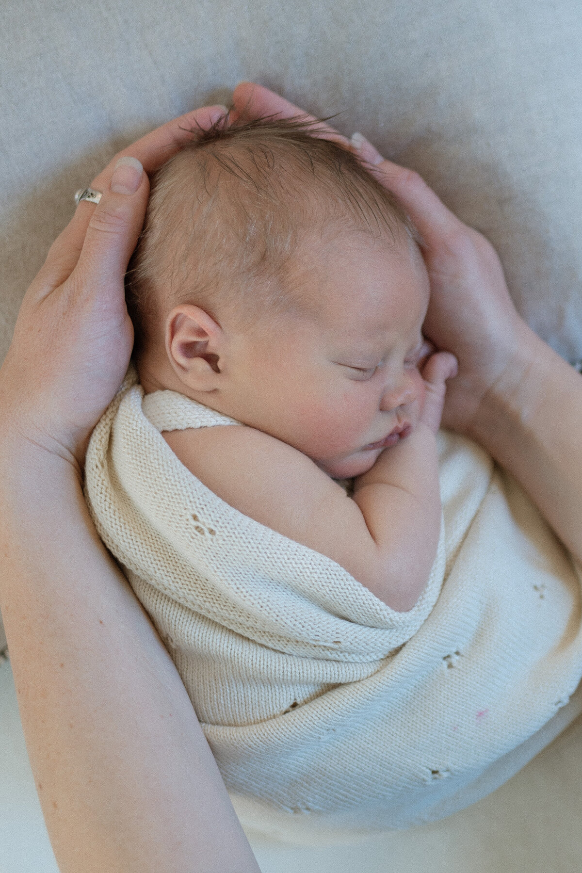 Baby-In-Arms-At-Brisbane-Home-Jessica-Anne-Photography