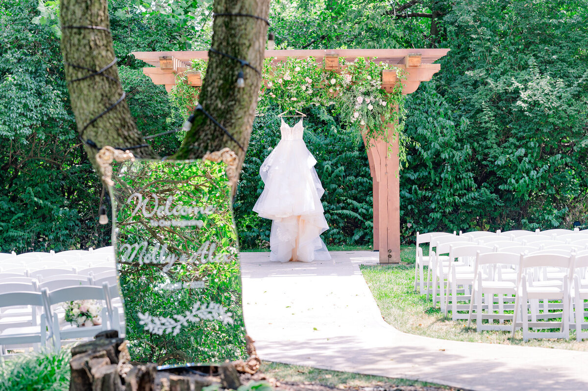 Ohio Wedding-Stone Valley Meadow-Outdoor Venue-Barn _ 0018