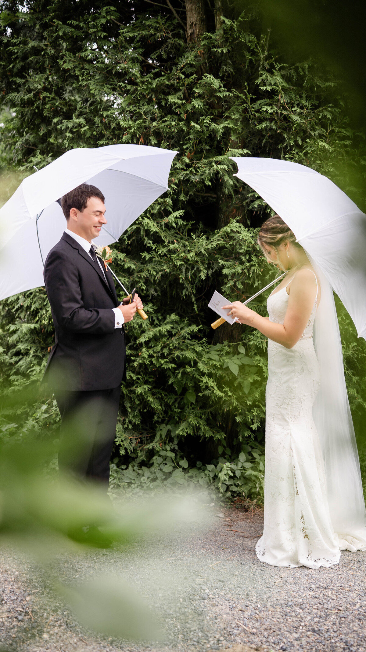 A6DCA7B0-5760-4A3E-B211-58B9AB4D6F2F