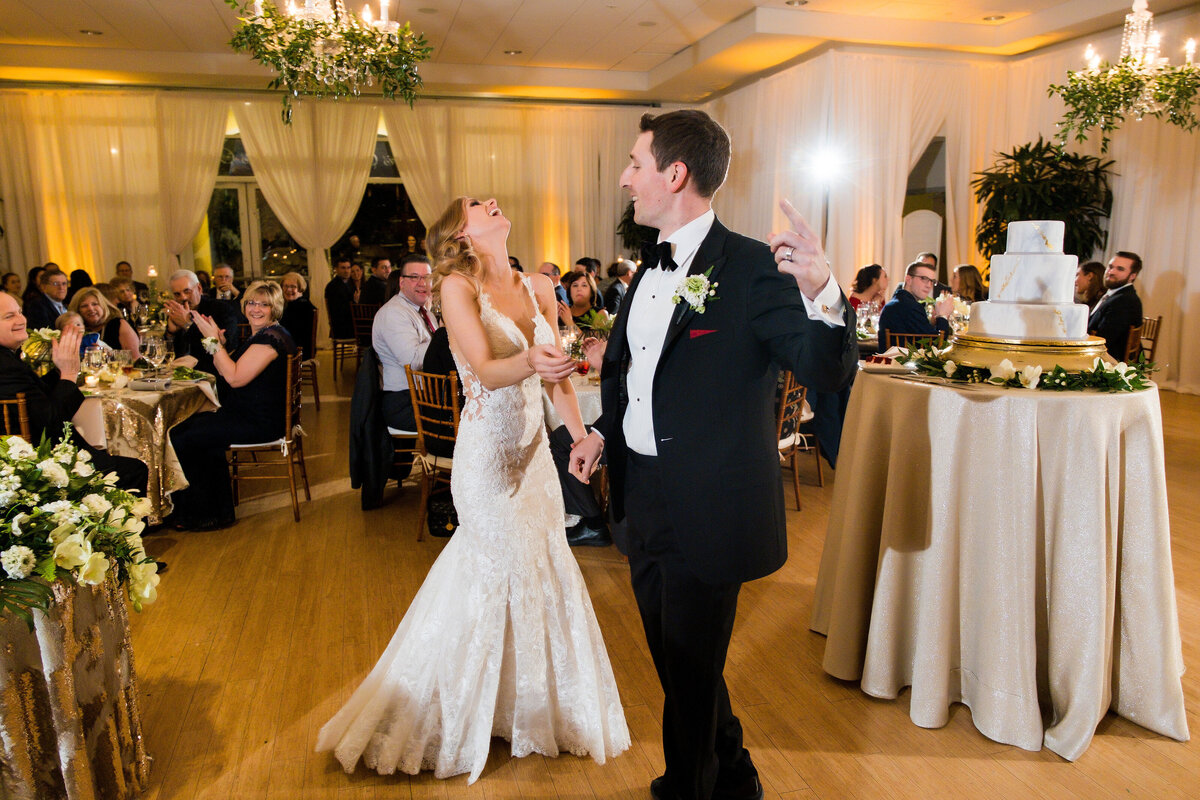 wedding photo fun