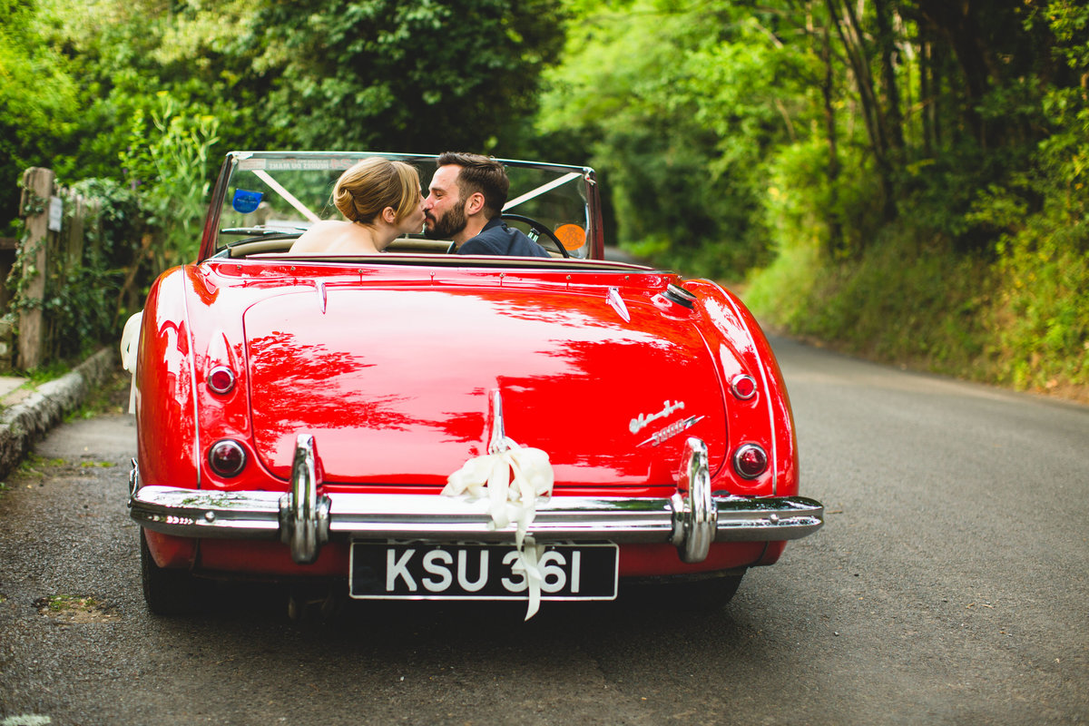 austin healey red kiss wedding photography