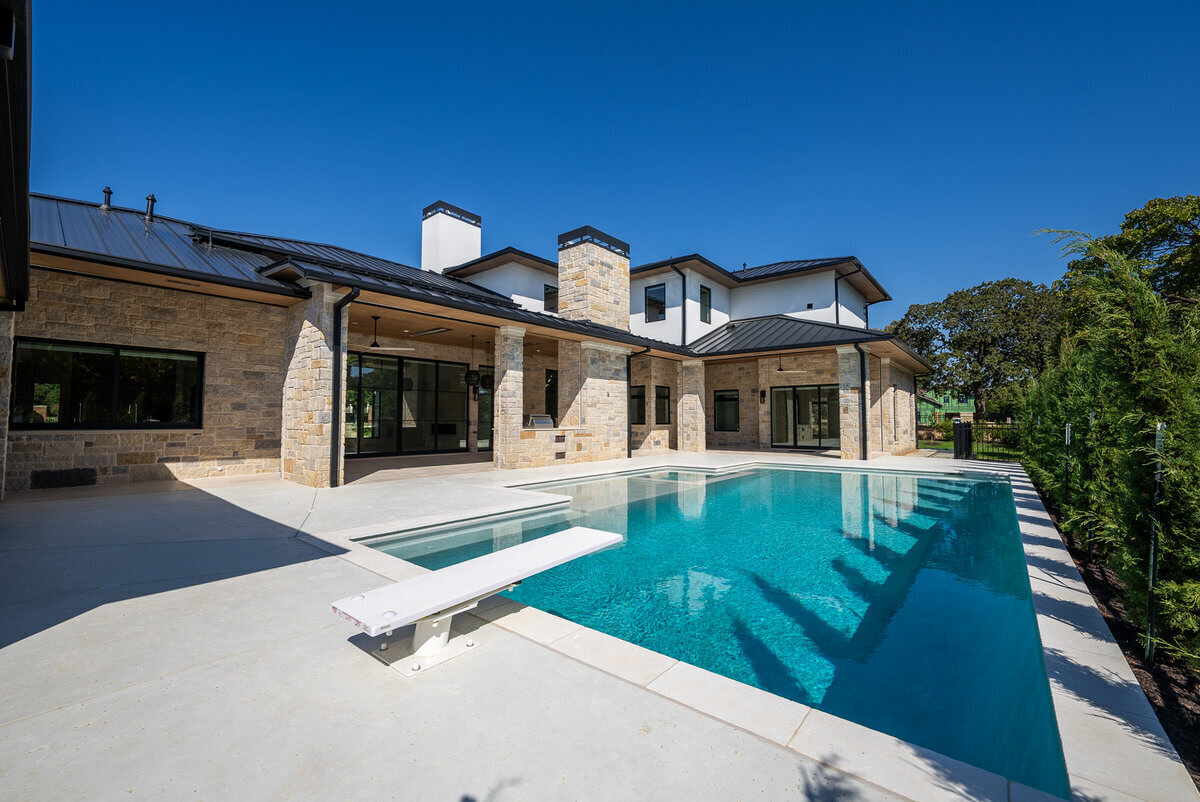 North Texas custom home with modern swimming pool