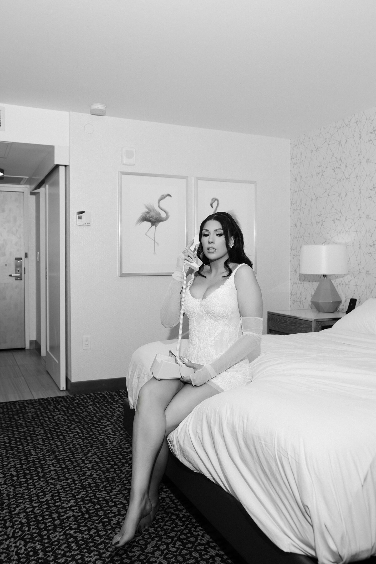 6riskyexposure_aimee-adrian_las-vegas-elopement-photography