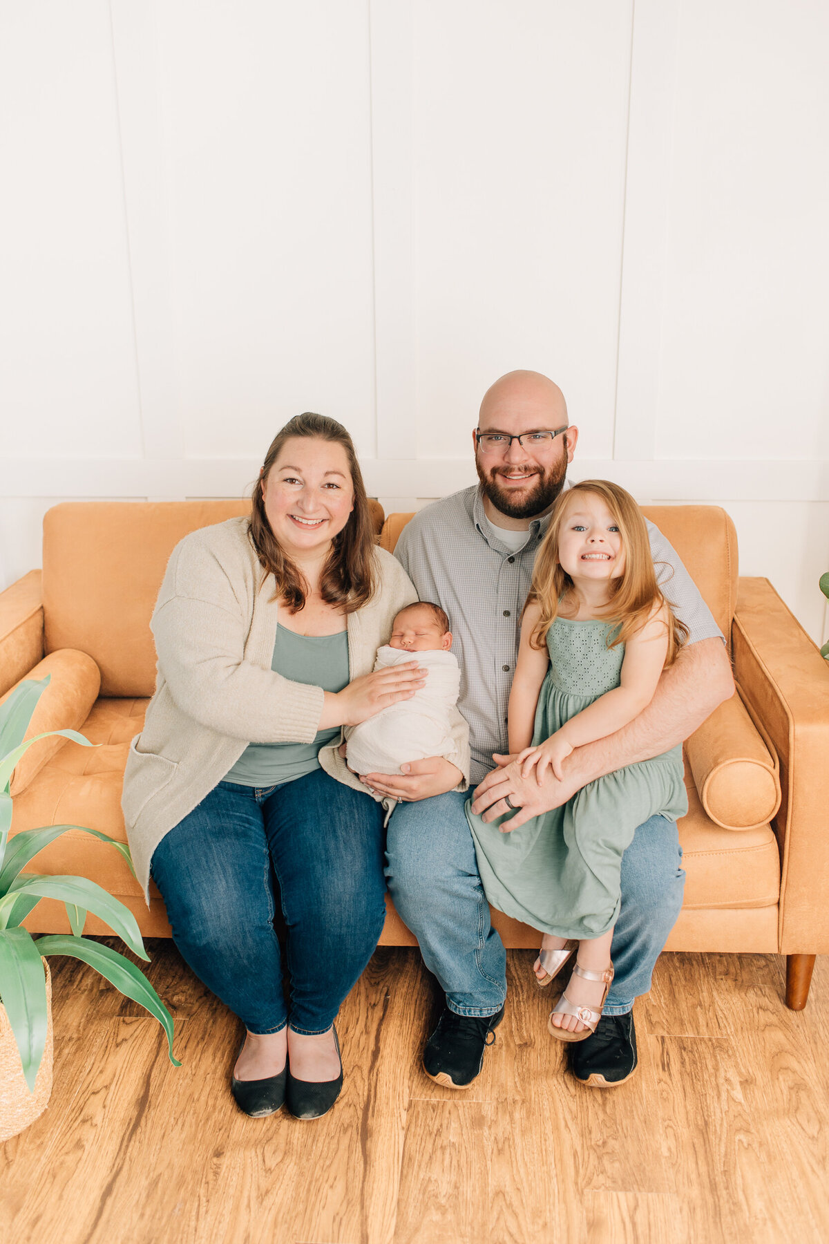 Sharon Leger Photography | Canton Connecticut Newborn and Family Photographer | Burlington, CT-2