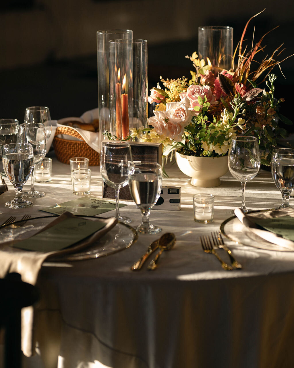 Fall-wedding-florals-taper-candles-reception-table-diamond-cross