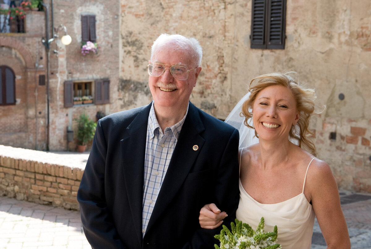 ct-destination-elopement-photographer-Certaldo-Italy