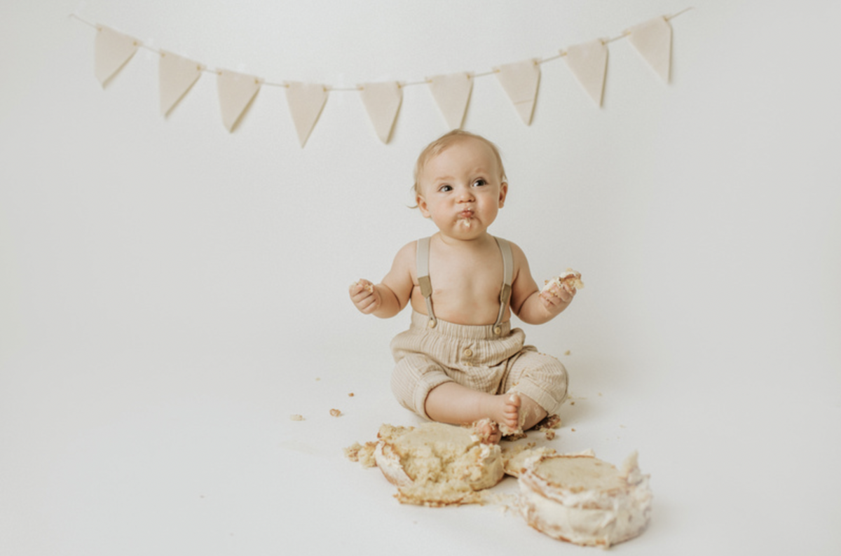 cake smash session in mississauga