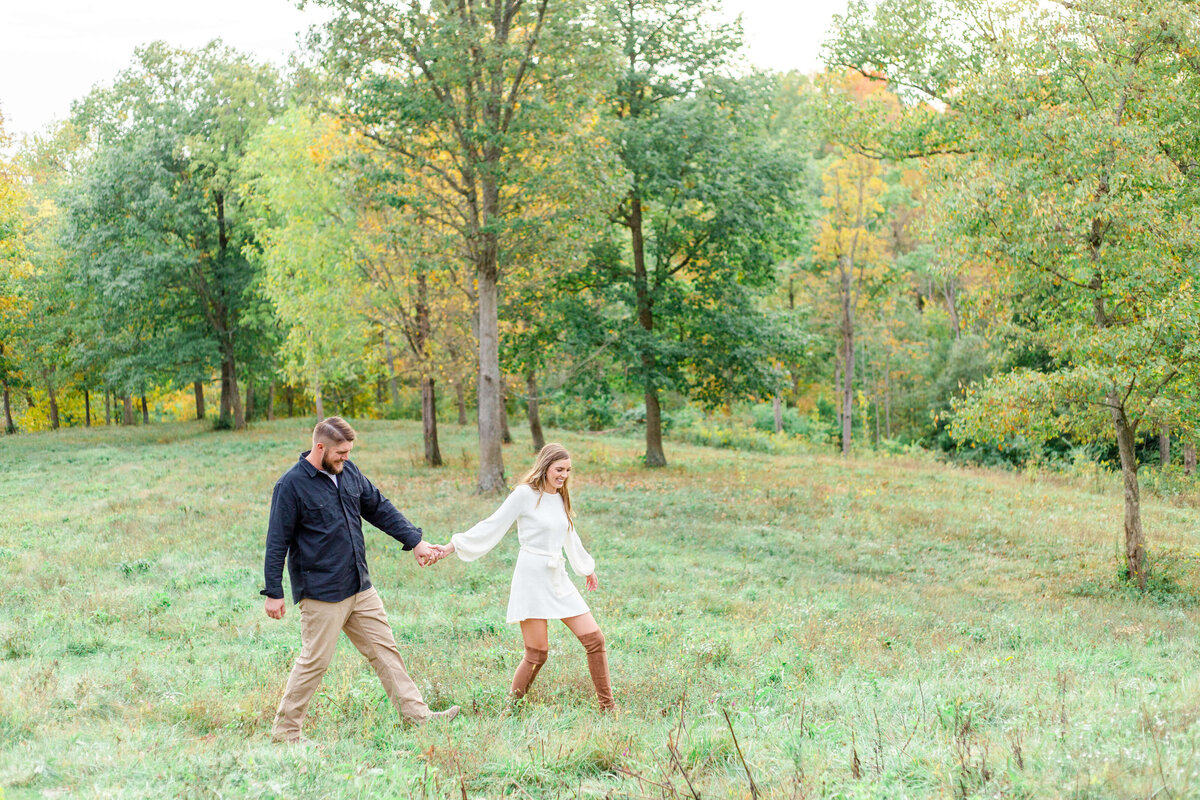 Best-engagement-photo-locations-in-Kentucky-Indiana-Ohio-Tristate-Bethany-Lane-Photography-3