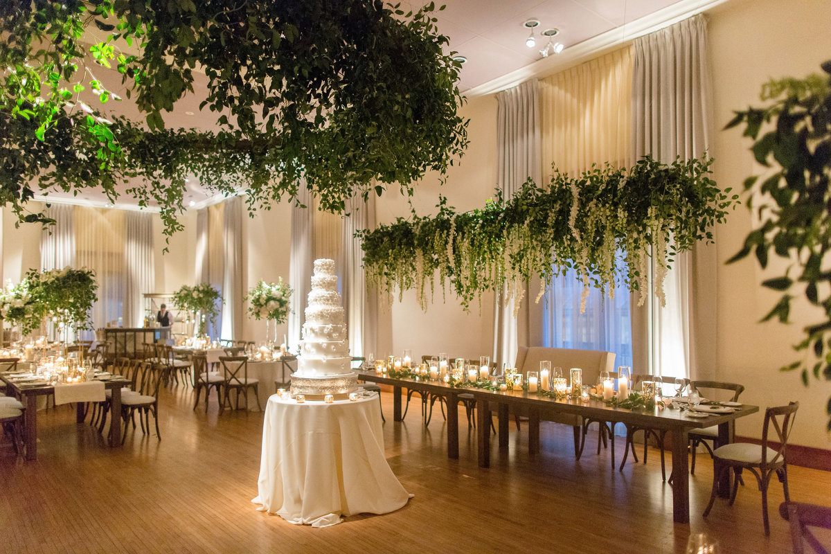 Luxury Wedding at The Ivy Room Chicago_15