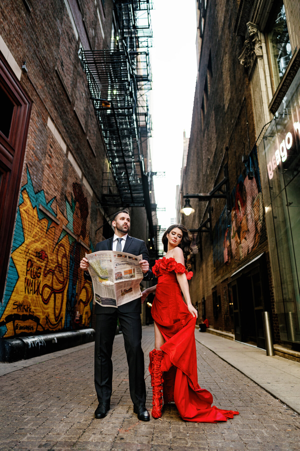 Aspen-Avenue-Chicago-Wedding-Photographer-Union-Station-Chicago-Theater-Engagement-Session-Timeless-Romantic-Red-Dress-Editorial-Stemming-From-Love-Bry-Jean-Artistry-The-Bridal-Collective-True-to-color-Luxury-FAV-117