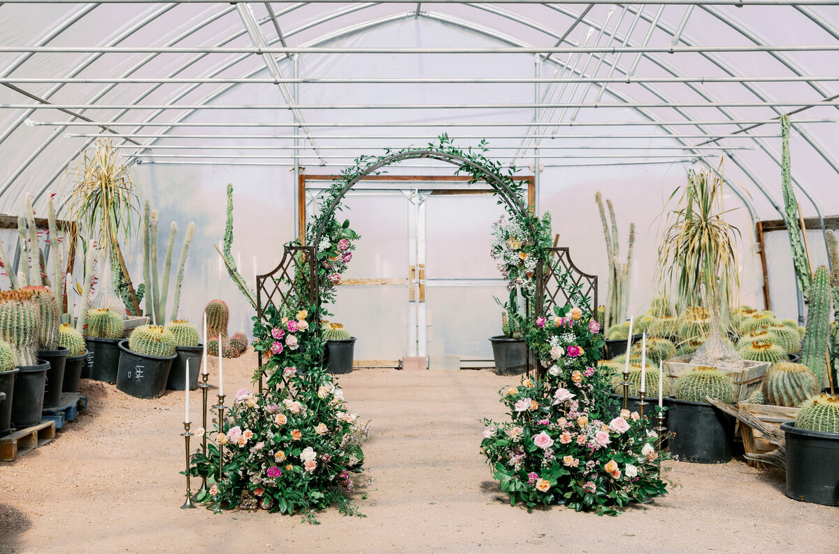 of-the-desert-flor-las-vegas-wedding-florist-cactus-joes-0002