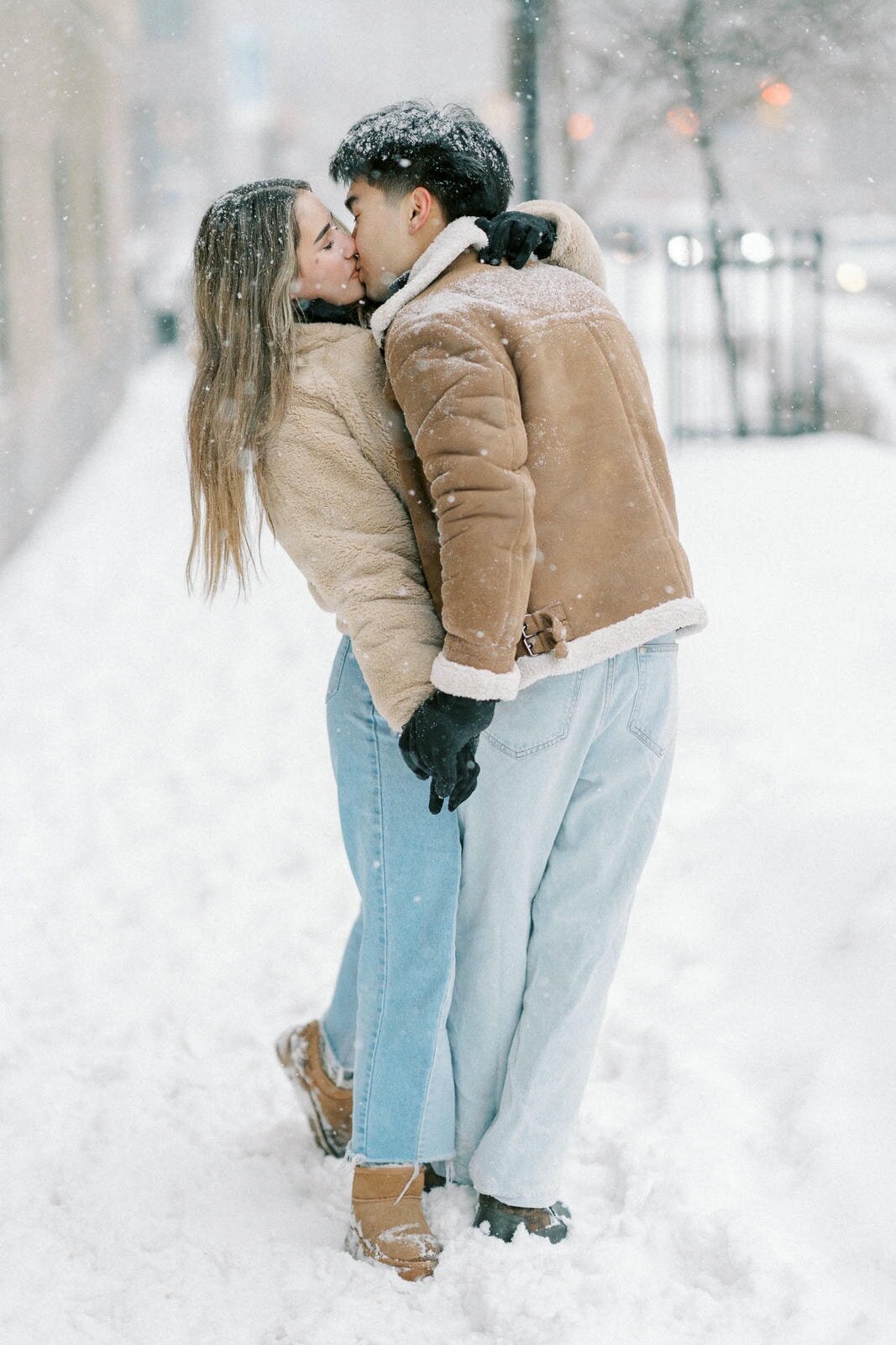 E10-Winter-snowy-engagement-photoshoot-in-Toronto-Zhan-and-Tina-2025-02-16-2500px-1020