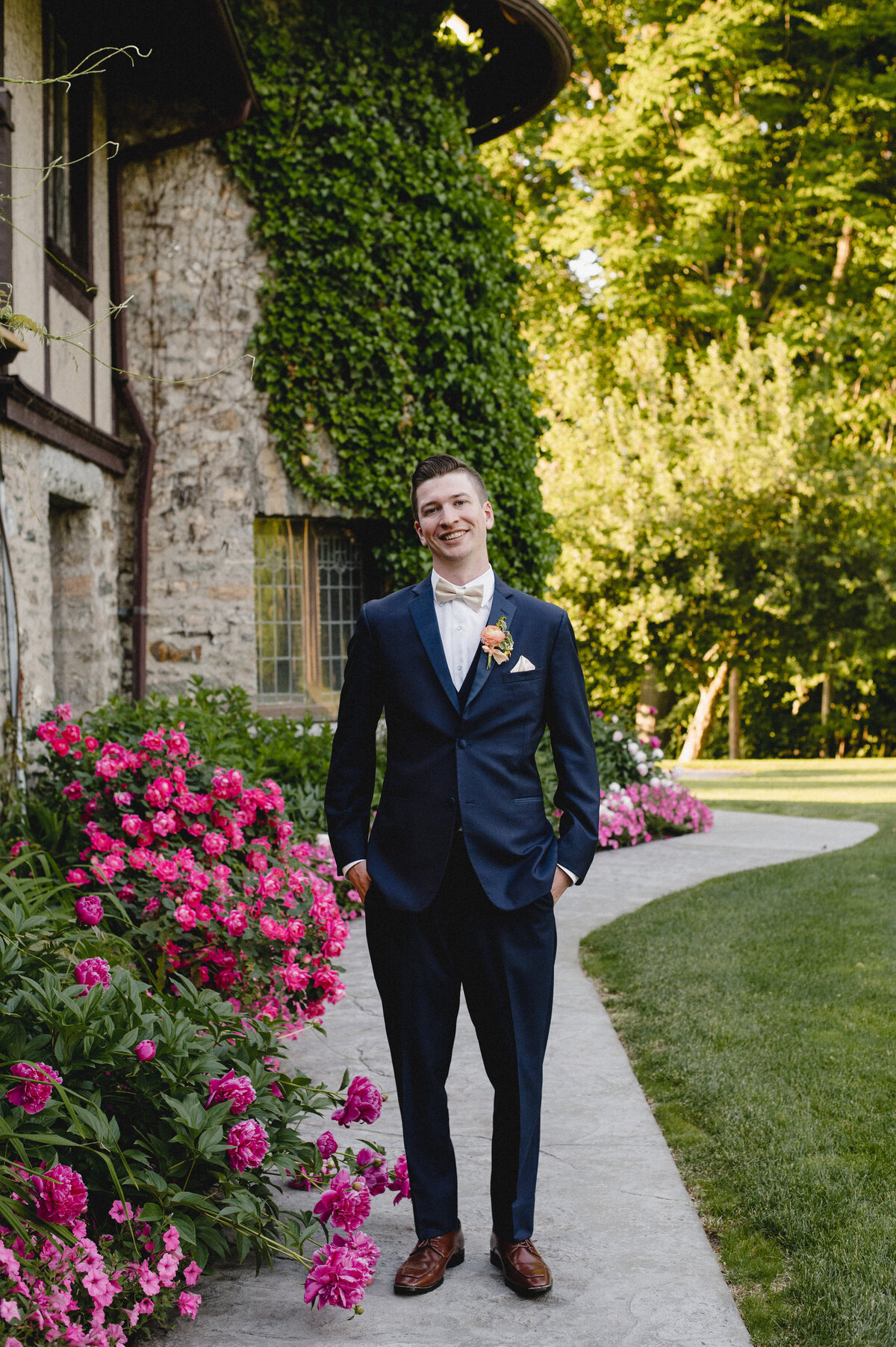 groom-portrait-connecticut-wedding-planner