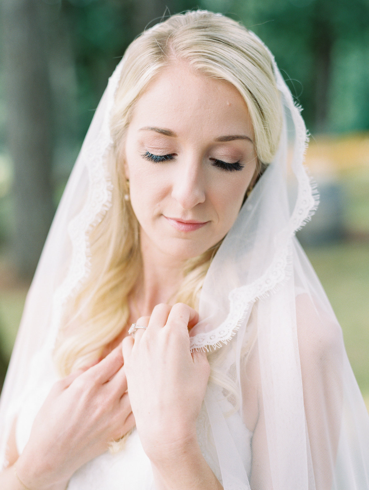 bridal portrait at vista hills vineyard