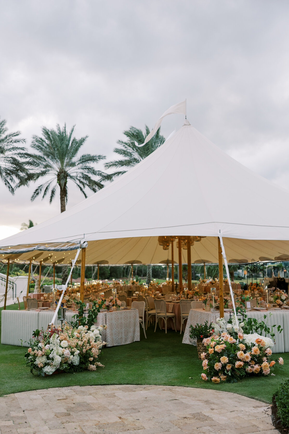 Palm Beach Jupiter Vero Beach wedding planner wedding design wedding coordination Florida wedding full service wedding planner full service wedding management South Florida wedding colorful wedding design partial wedding planner destination wedding oo