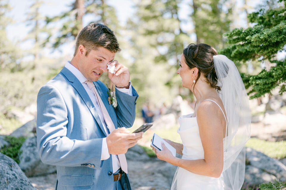 Couple exchanging vows in Tahoe