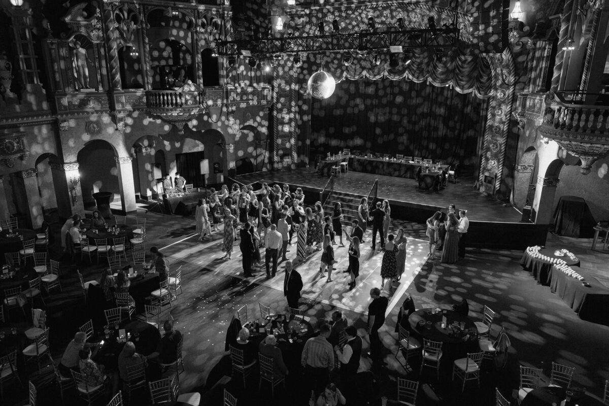 Uptown-Theatre-wedding-620