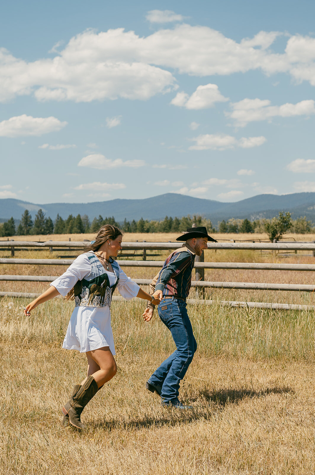 presley-gray-photo-haybale-forest-montana-elopement-7831