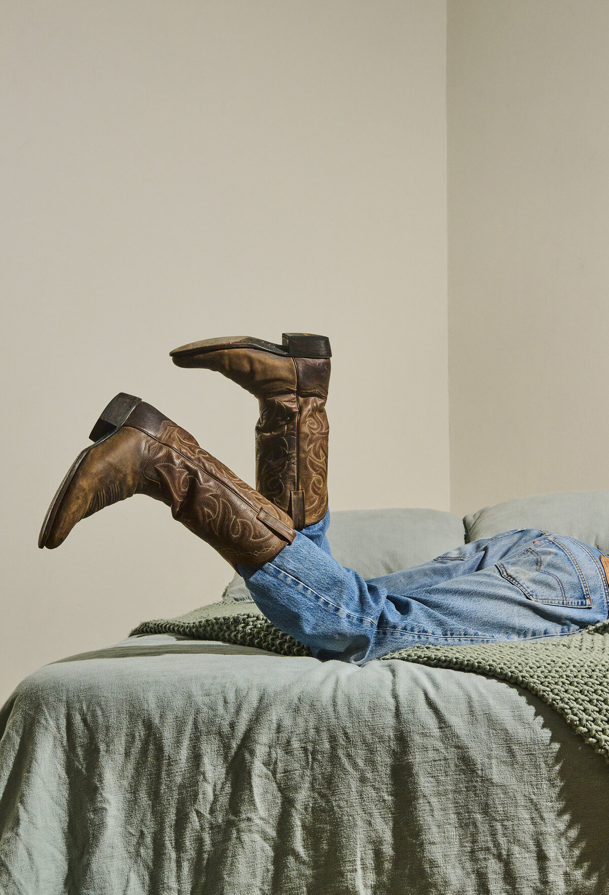 los-angeles-product-photographer-footwear-photography-lindsay-kreighbaum-cowboy-boots