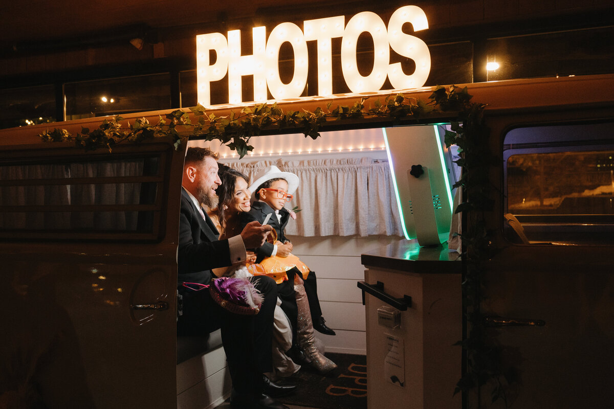 Denver-Photobooth-Photo-Booth-VW-Bus-Volkswagen-SunshineSentiments (8)