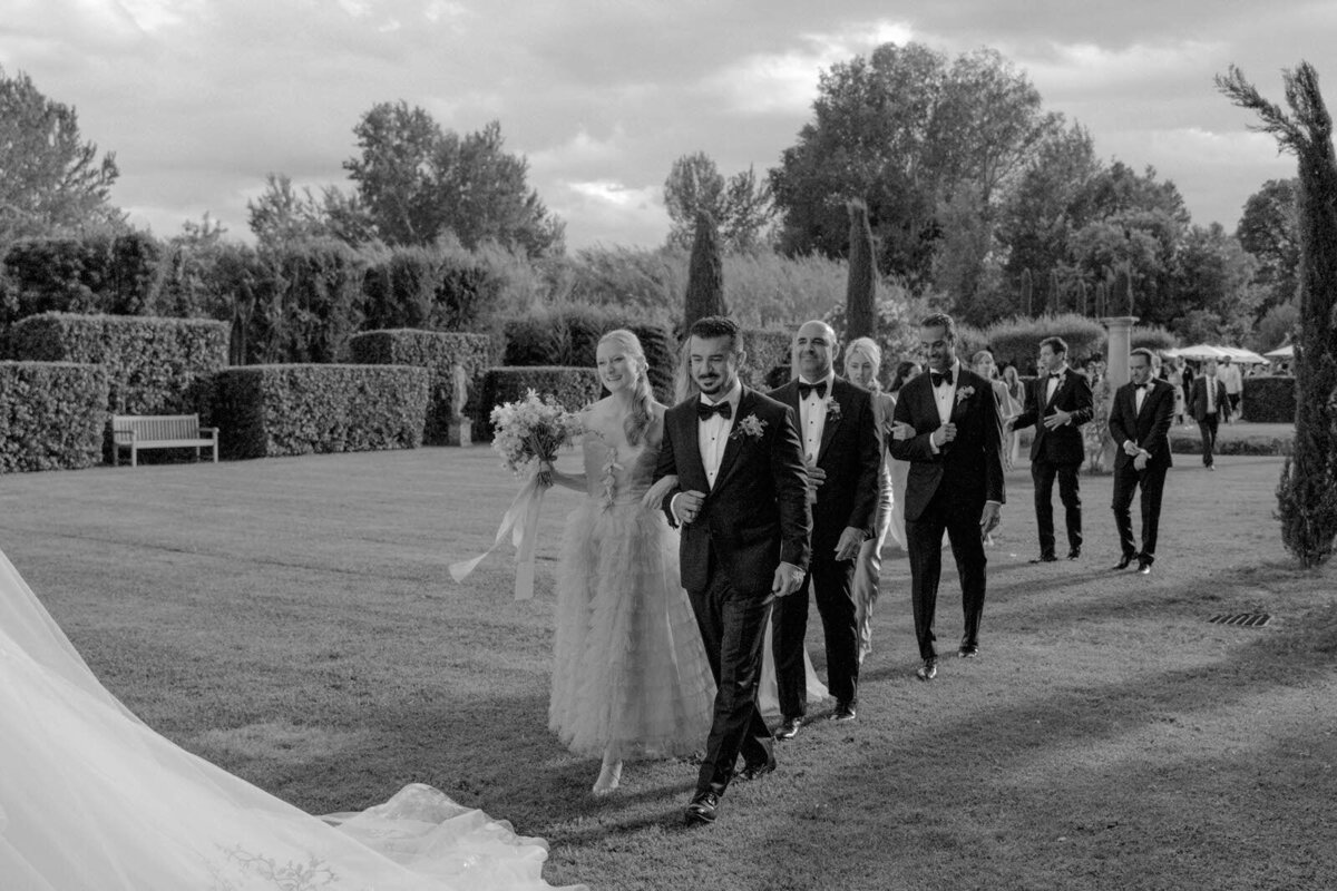 Flora_And_Grace_Provence_Domaine_De_Chalamon_Editorial_Wedding_Film_Photographer-607