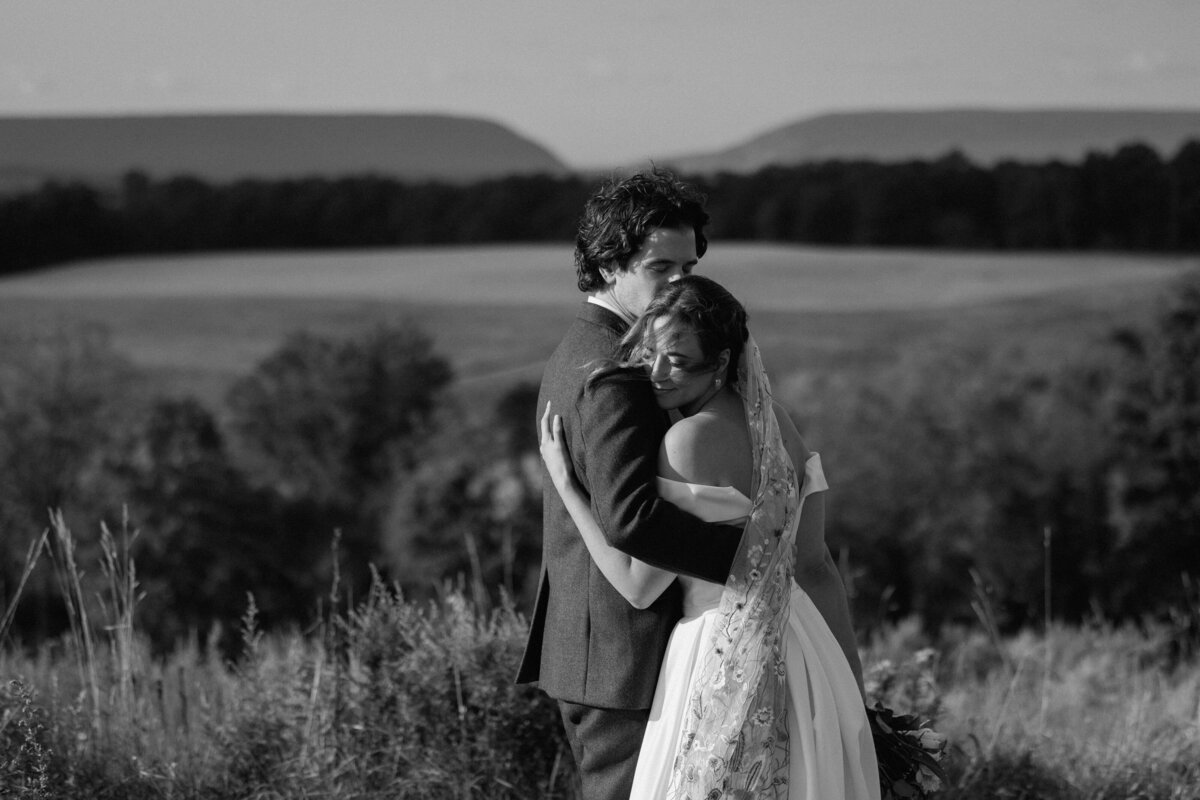 chelsea-sunn-inn-wedding-cara-marie-photography-sneaks-70
