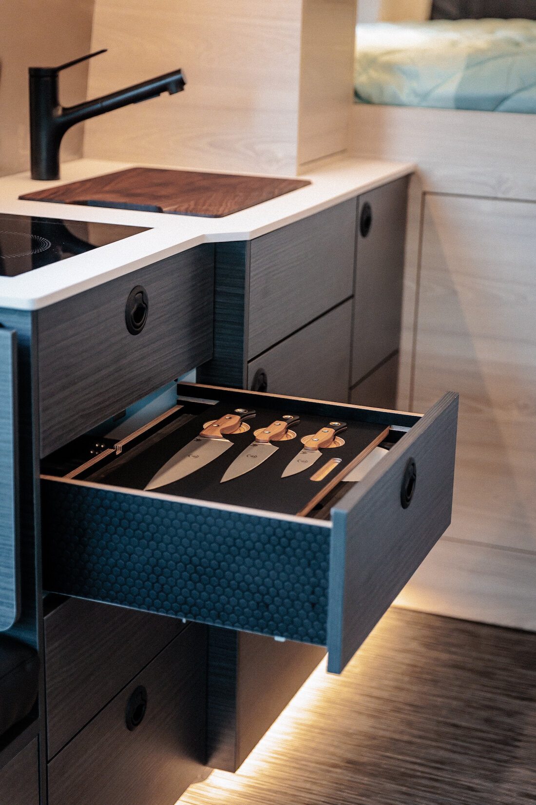 3_PawPrintsPitStops250918_BMV_SlowFastcreative_0736