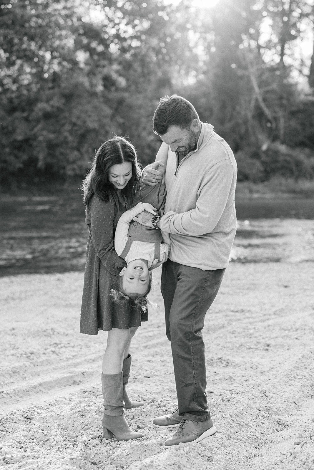 shea-gibson-mississippi-marriage-motherhood-photographer-little-family-36