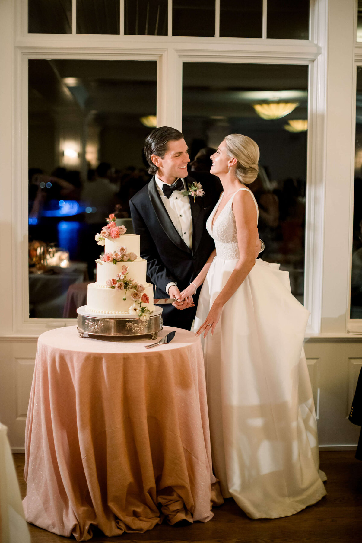Peconic_Bay_Yacht_Club_Wedding_096