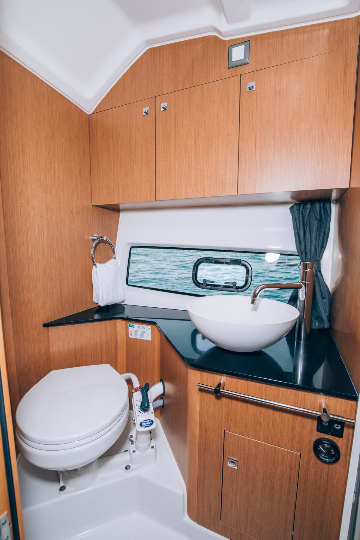 beneteau-flyer-10-interior-6