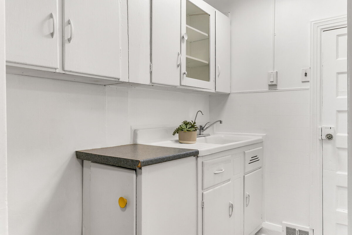 23-web-or-mls-15_005_Kitchen