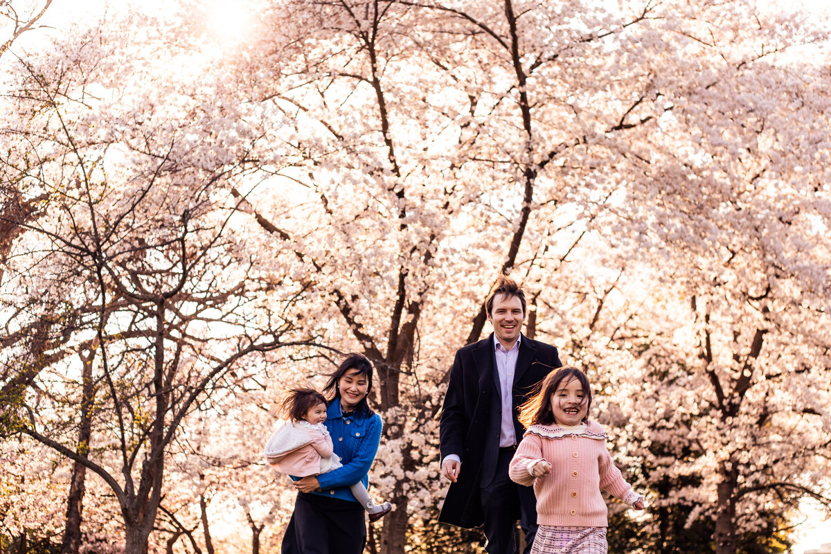 AngieFamily_CherryBlossoms-80