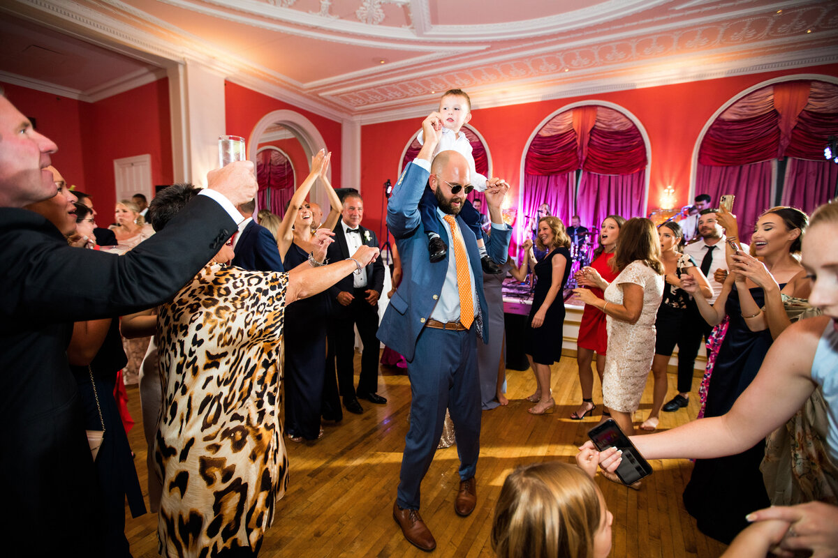 wedding reception dancing at greenbrier resort