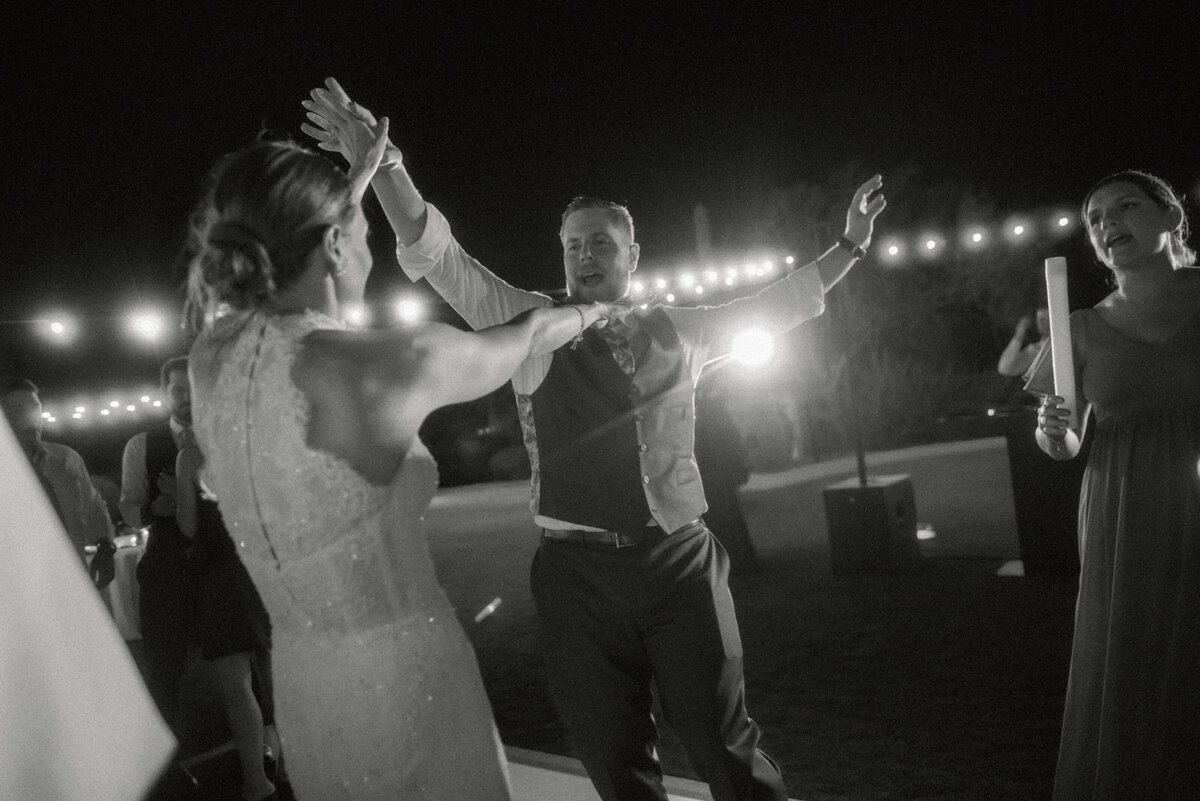 Sarah & Steven Wedding Sneak Peeks-309