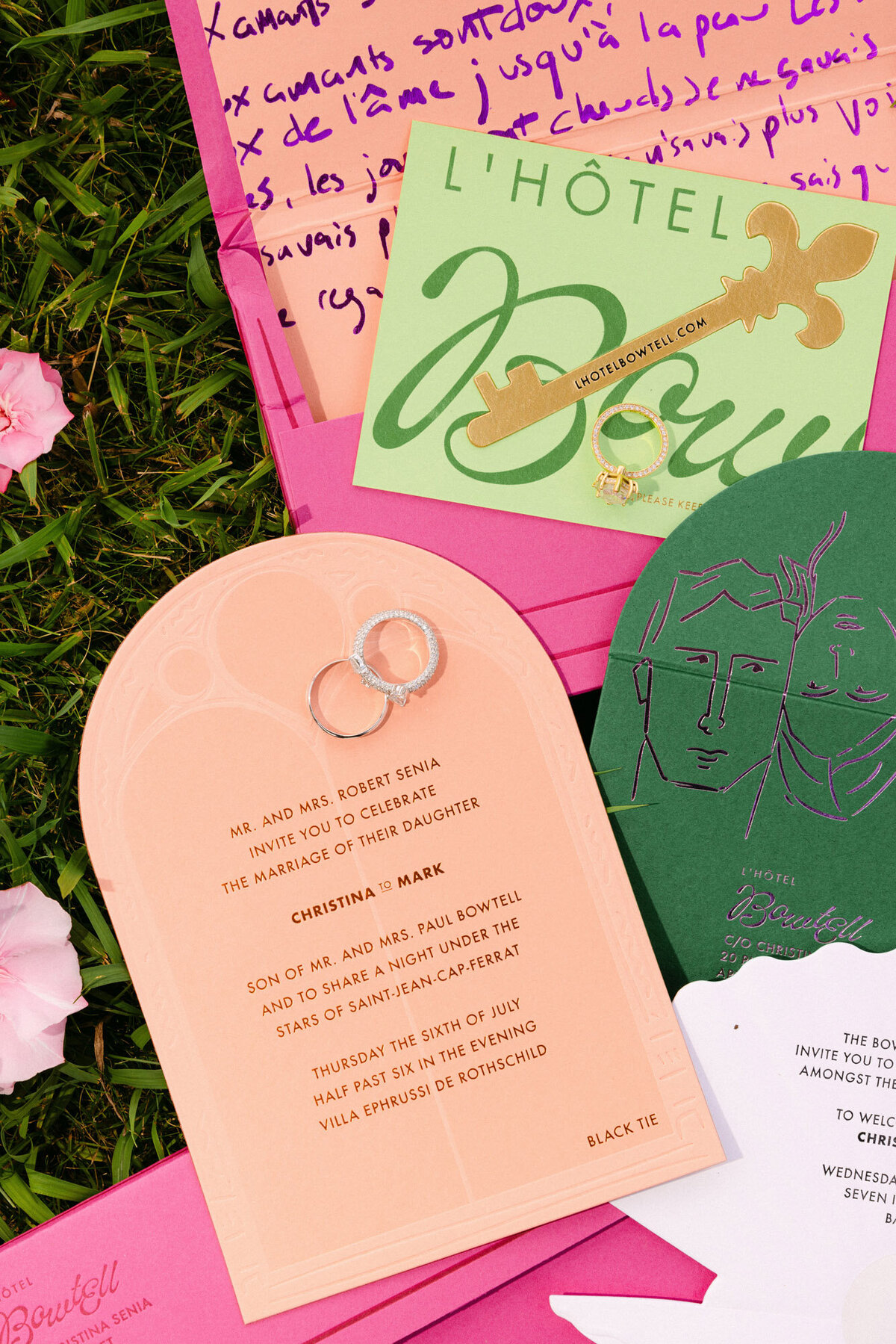 Flatlay of the wedding stationary.