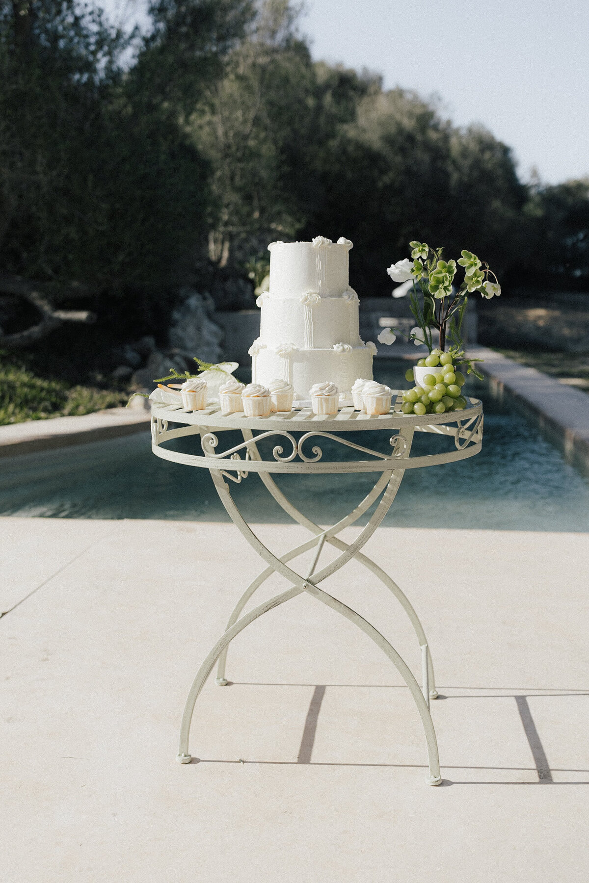 Modern Wedding Cake — Sarah Biebl
