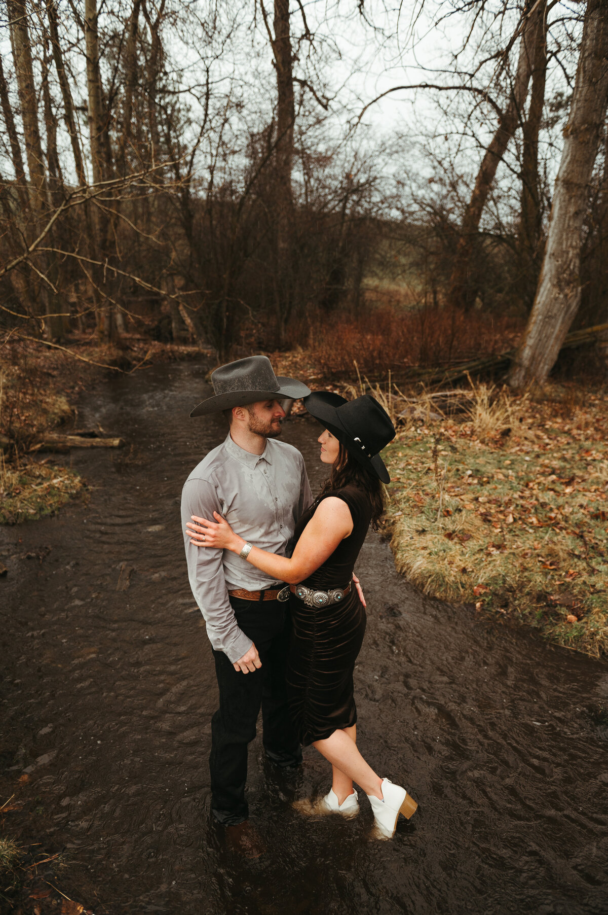 presley-gray-photo-montana-western-style-engagement-4805