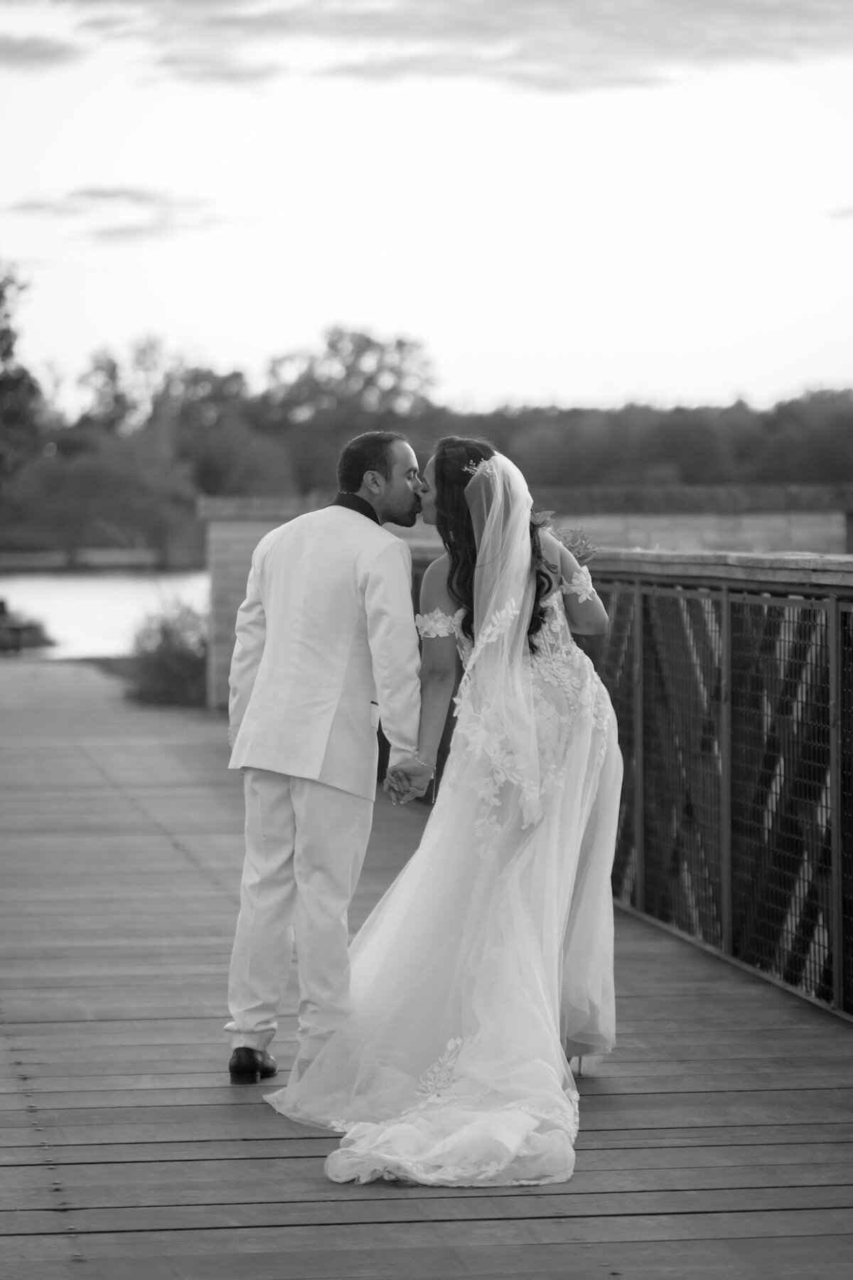 Andrea & Jose Wedding, Independence Grove, Libertyville, IL, 10-19-25, Maira Ochoa Photography-1463