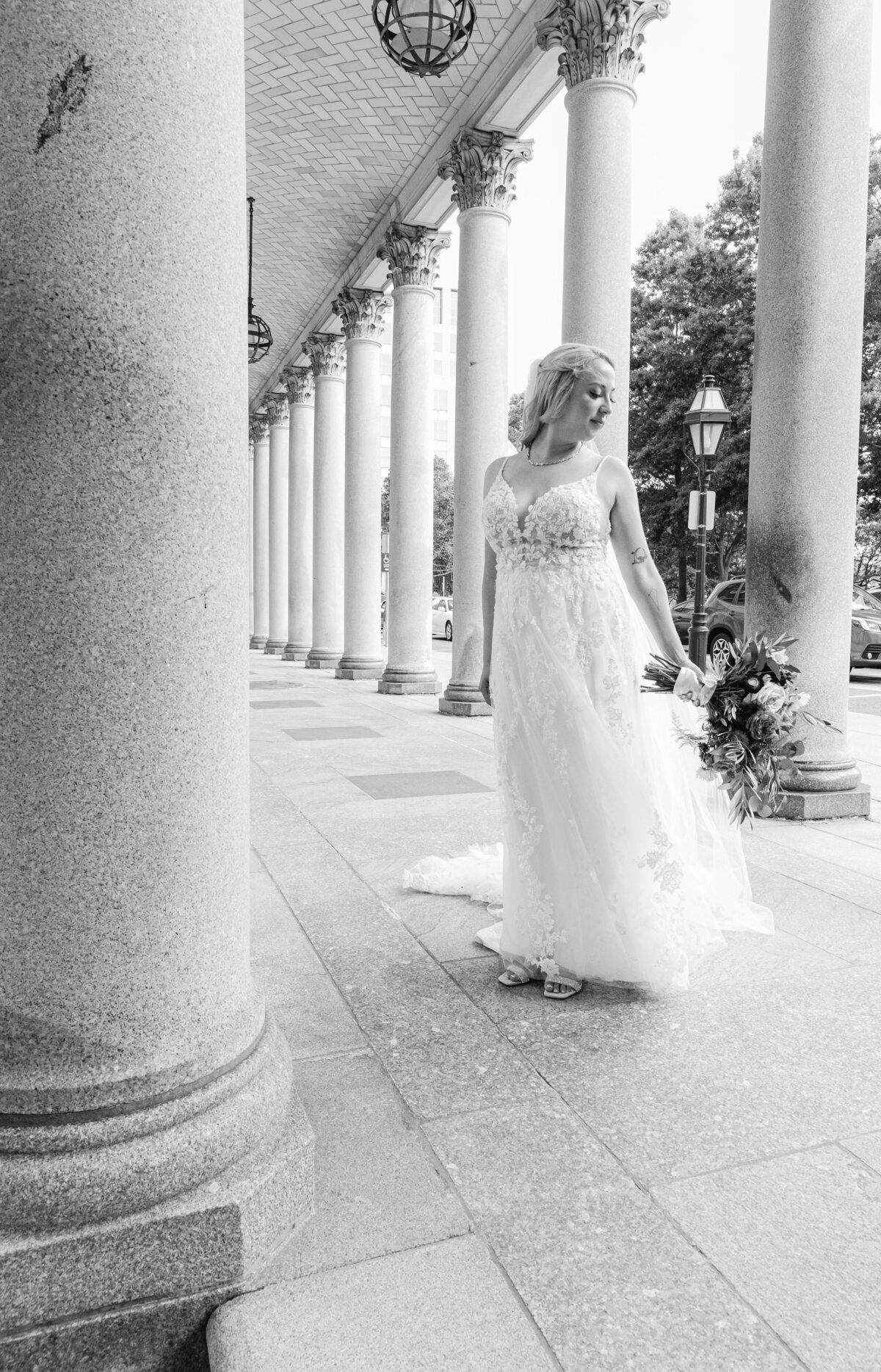 elegant, graceful and classy bridal portrait in the city