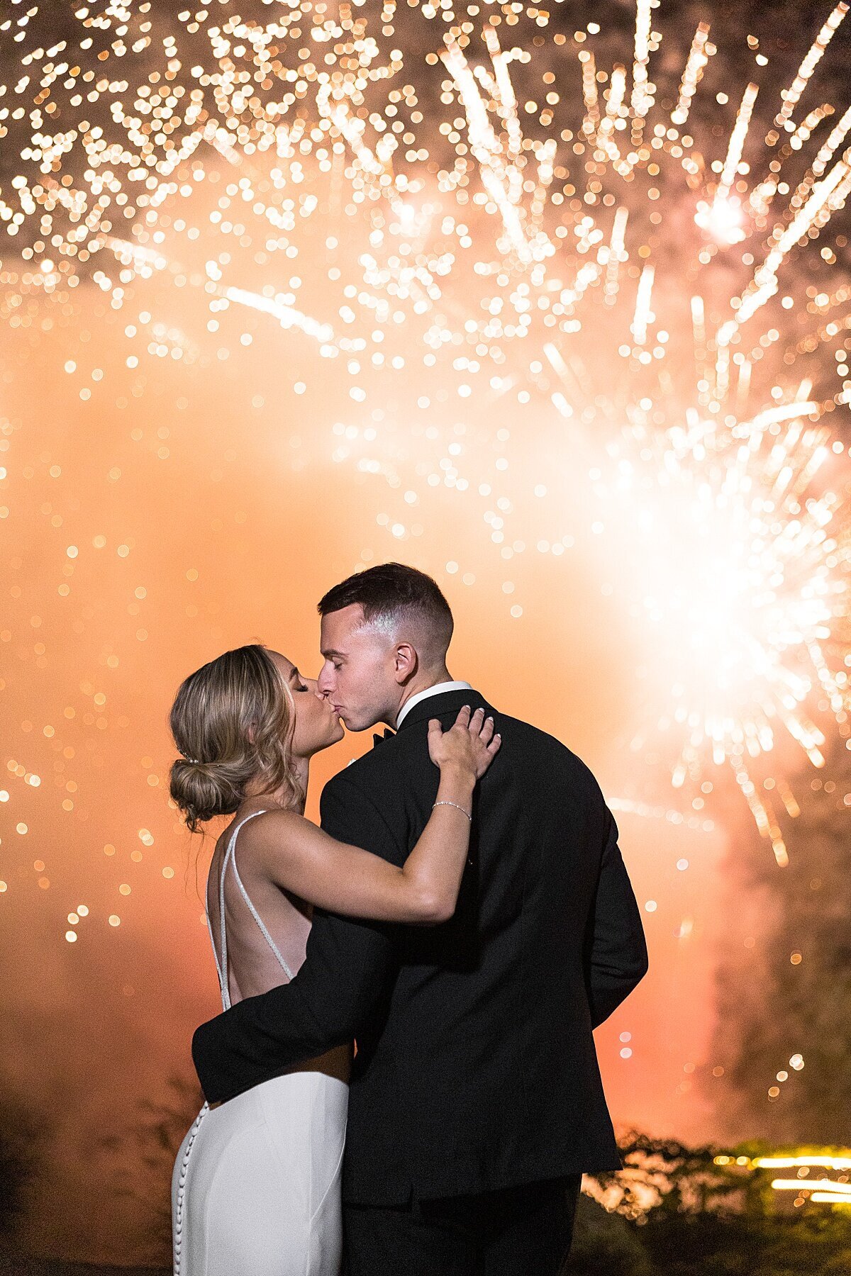 labelle-winery-wedding-photographer-fireworks-nh_0062