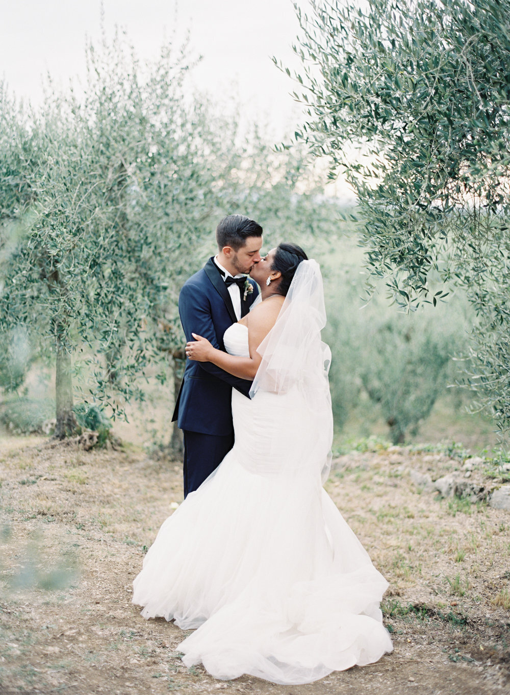 Borgo Stomennano Tuscany Wedding Photographer Luxury Bride Destination Fine art Film Wedding Vicki Grafton Photography.JPG58