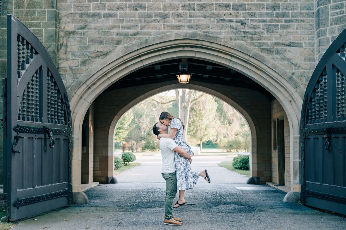 DETROIT-ENGAGEMENT-PHOTOGRAPHER-CAPTURED-BY-KELSEY-FORD-HOUSE-NA-175_websize