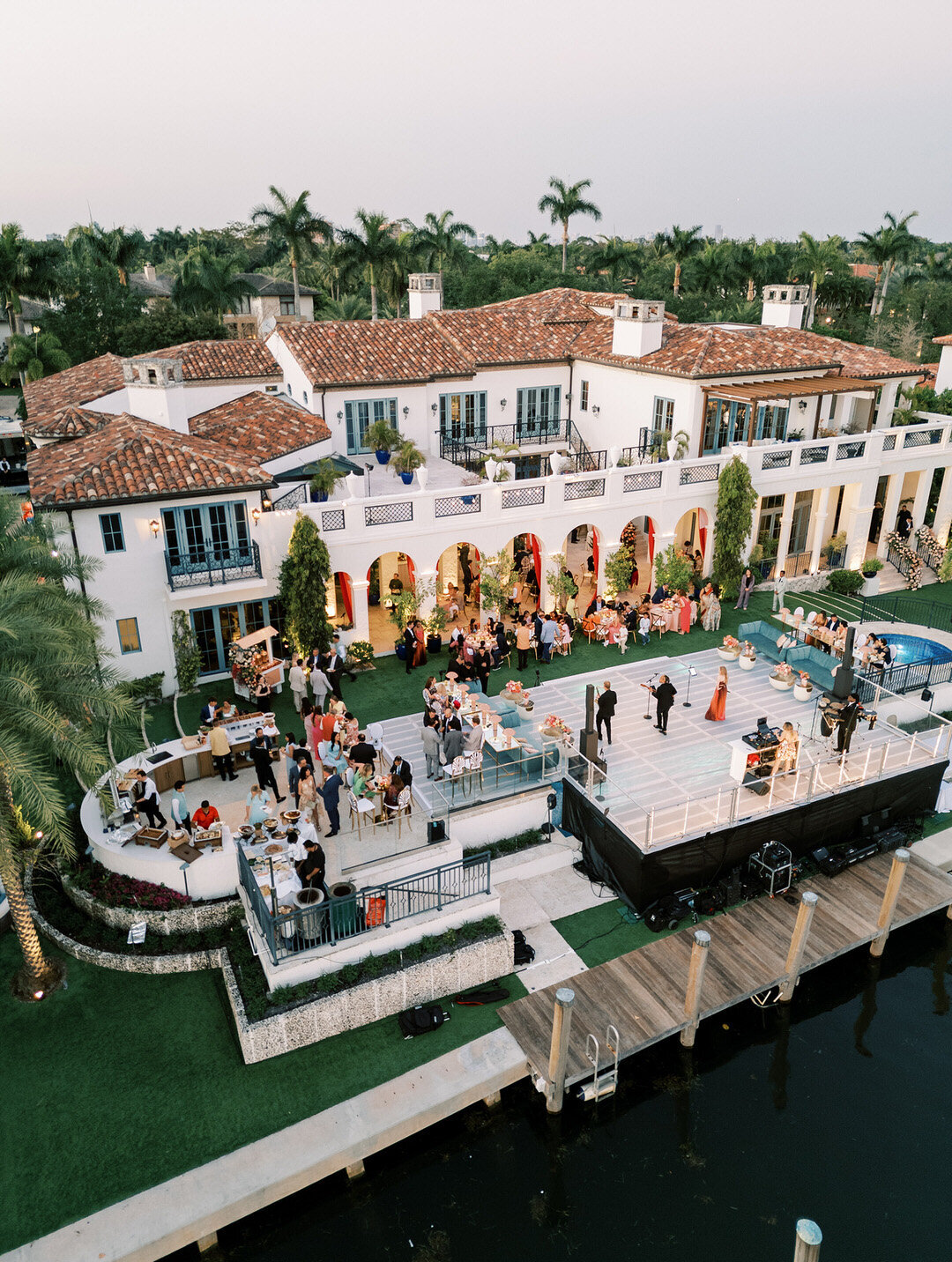 05 Waterfront Luxe Miami Wedding by GoBella.com 2
