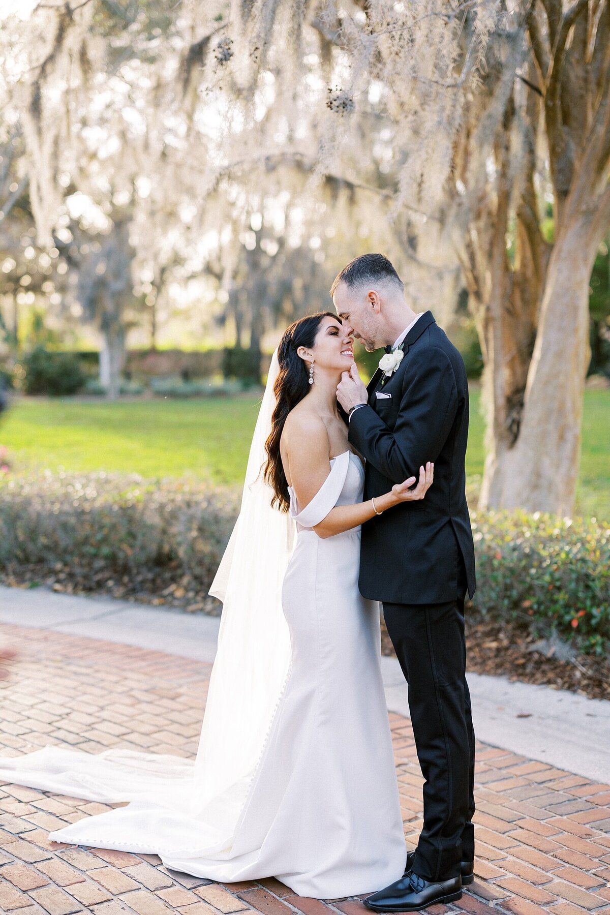 Trompeo-SneakPeek-CasieMariePhotography_CypressGroveEstateHouseWedding-66