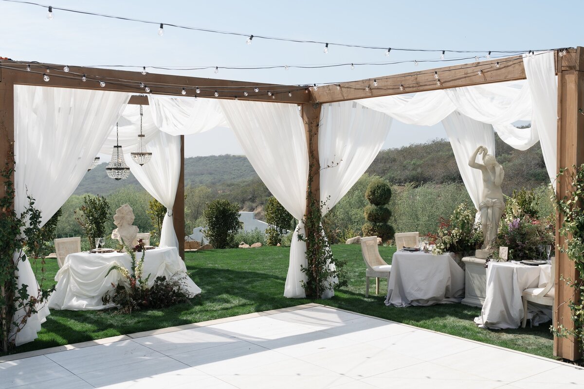 Jeune-Perche-Faye-Fern-Creative-MVFPortraits-Reception-Details-06