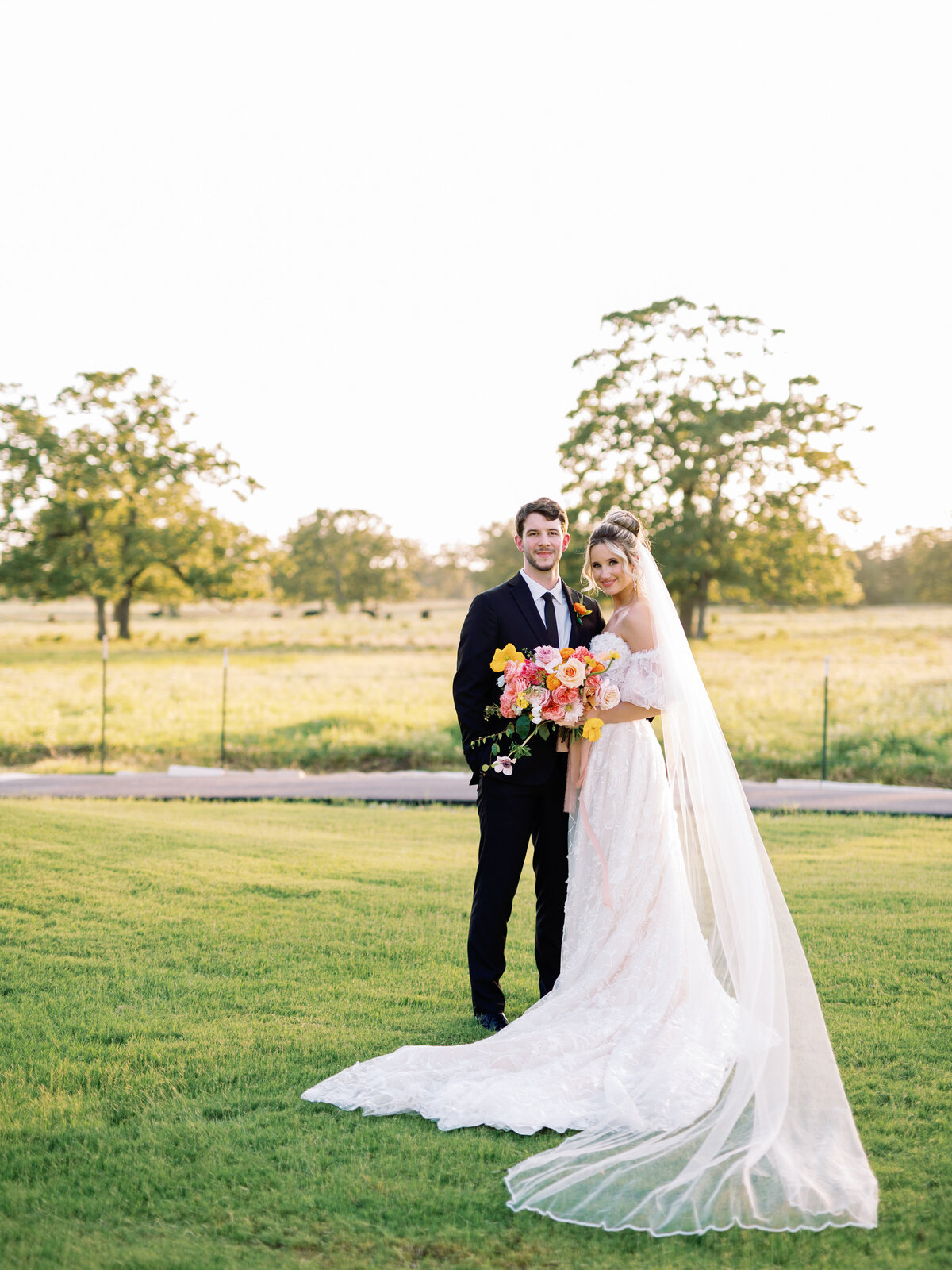 Shelby Day Photography is a wedding film photographer based in Houston & Austin, Texas. Her style is true to life, authentic, and joyful. Through her personalized approach, she effortlessly captures the real and raw emotions of your special day.