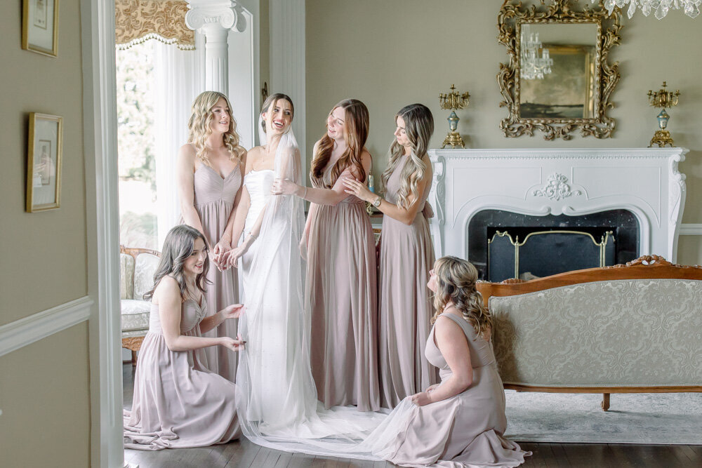 ENP - Heigh Torr Estate Wedding - Simple Elegant Wedding Design for Historic Manor Wedding Venue - Atlanta Wedding Photographer - Light and Airy Film Wedding Photographers in GA-12