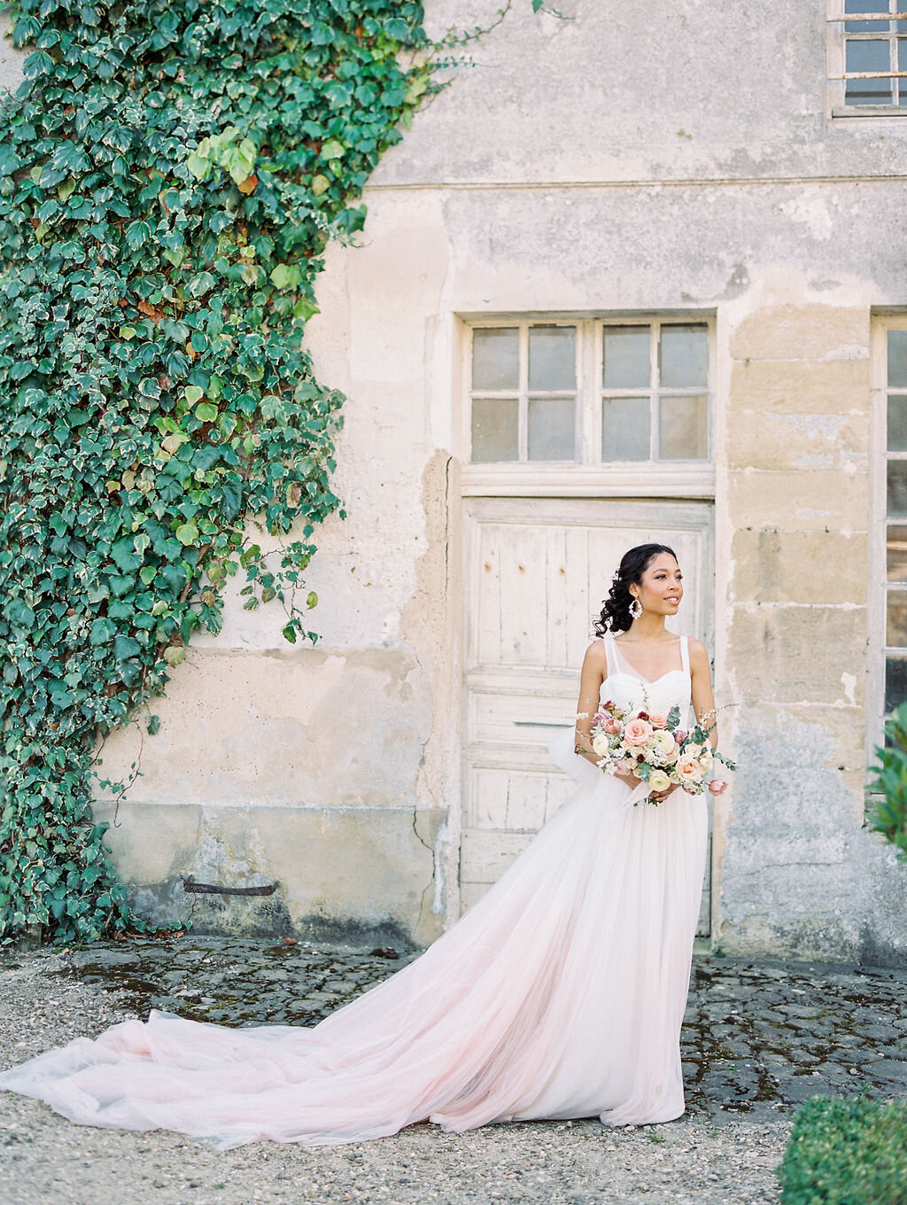 French chateau fairytale wedding in blush with a marchesa ombre bridal gown - Veronique Lorre luxury florist - Katie Trauffer Photography8